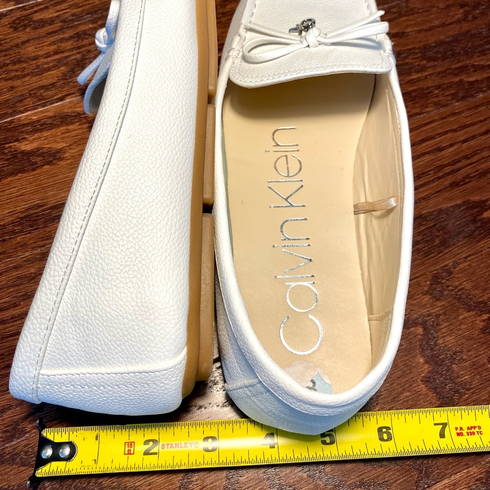 Calvin Klein Loafers Flat White with Bow Knot Charm Driving Moccasins - Picture 16 of 16